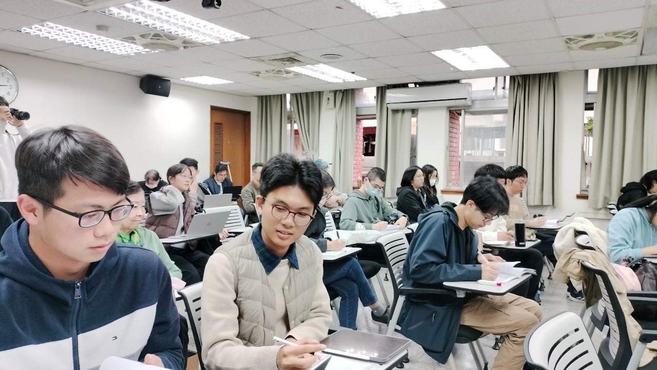 LINE ALBUM 民國史講座101131212 241212 5